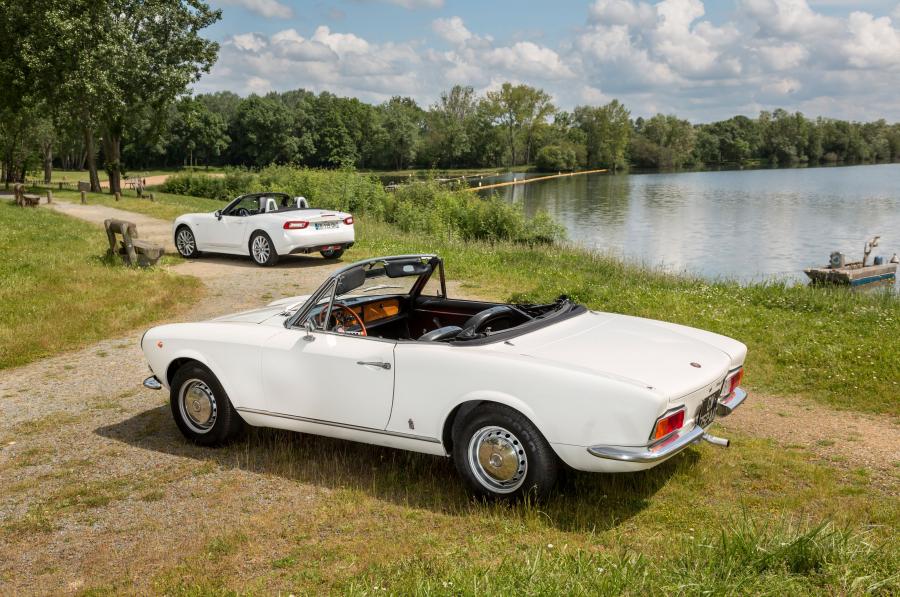  Fiat 124 Spider 2016 года  (фото 61 из 75)